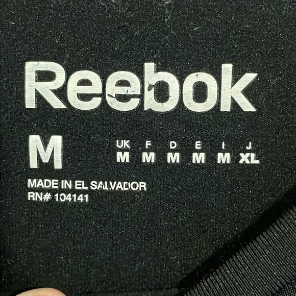 Reebok Women's Shirt Medium Black PLAY DRY Workout Stretch Spandex Fitted - Picture 7 of 13